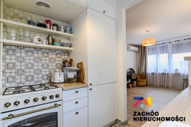 Atrakcyjna kawalerka z wydzieloną sypialnią